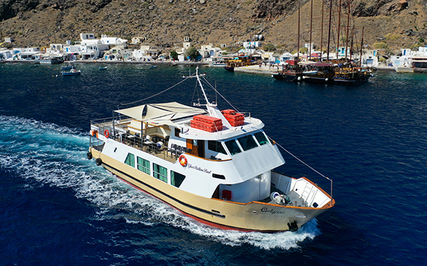 Tour of Caldera Glass Bottom Boat